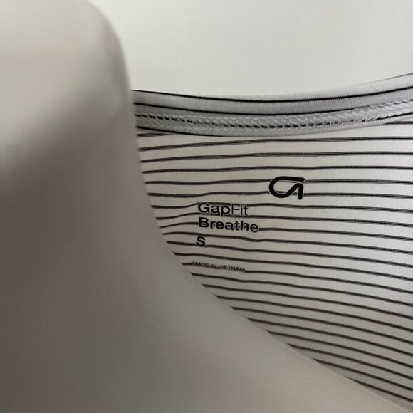 Gap Fit Breathe Stripe Tank Top - Picture 4 of 6
